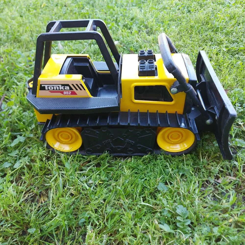 Tonka Hasbro Bulldozer Yellow 952 Steel Plastic Retro Collectible Toy Truck